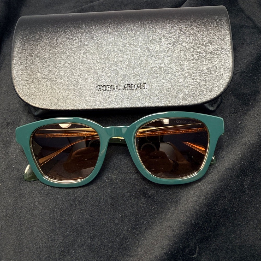 Giorgio Armani Green/Olive Wayfarer Shape Frame Sunglasses with Case & Box  NWOT